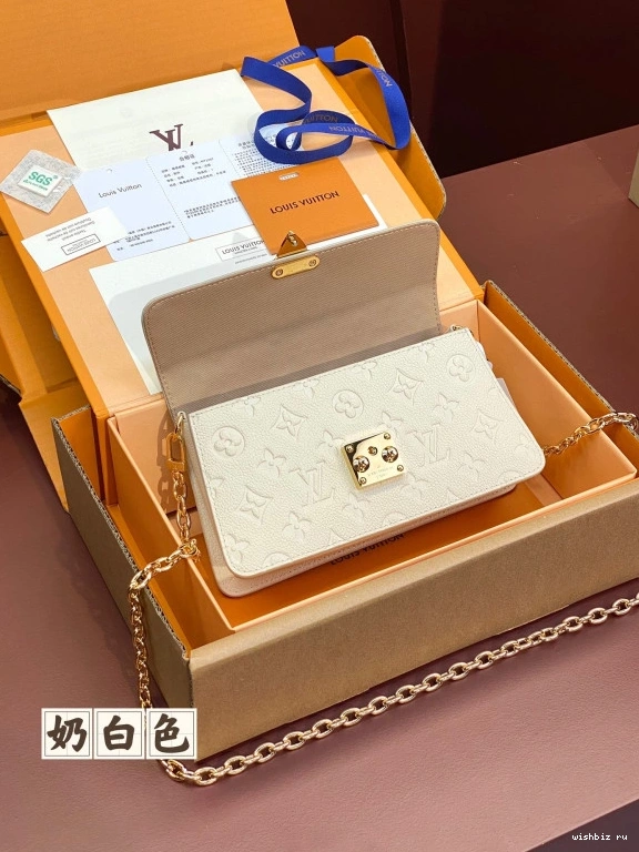 WIS Chain VUITTON Métis Wallet On LOUIS 0928